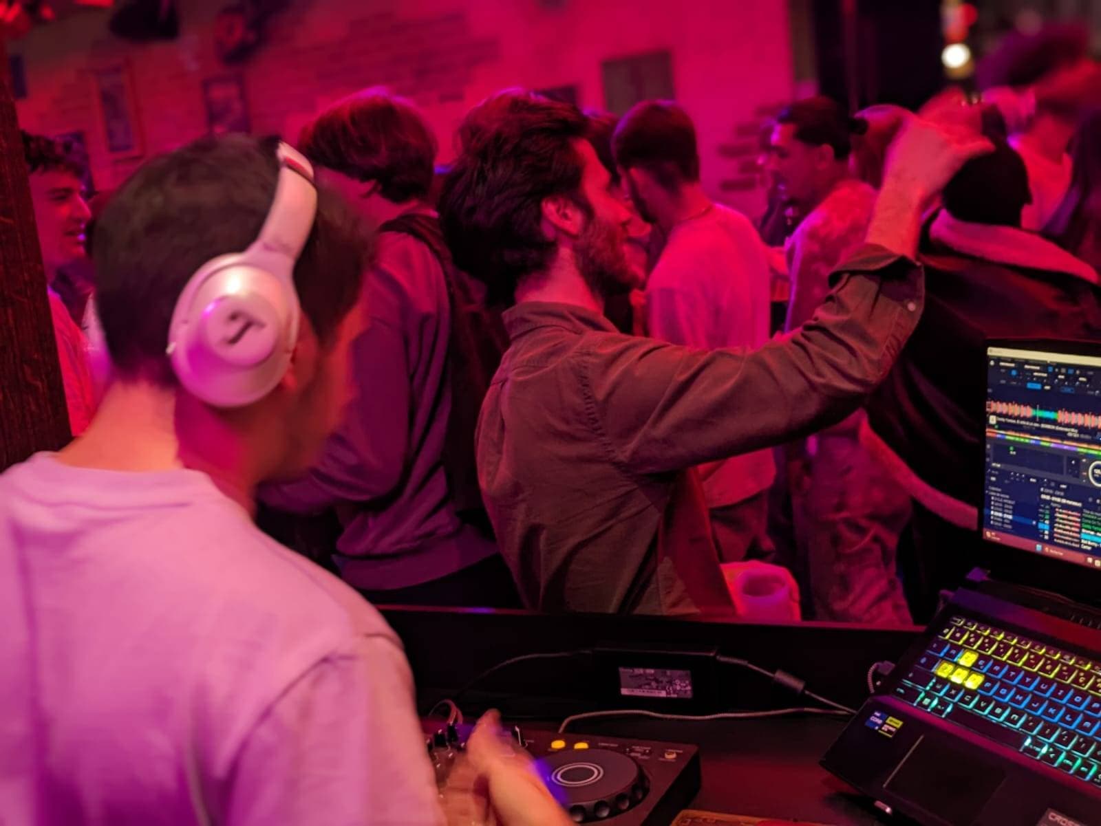 DJ Wicket